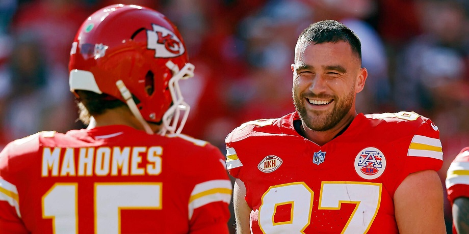 Is Travis Kelce the Best Player in the Kansas City Chiefs? 1
